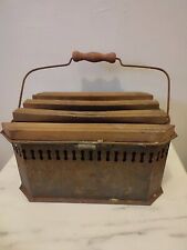 Ancienne Chaufferette en métal et bois Vie tranchées Poilu Campement Musée Scène