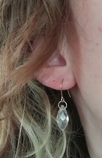 1 PAIRE BOUCLES D'OREILLES PENDANTES GOUTTE VERRE FACETTE ACIER INOXYDABLE DORE