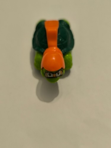 Kinder figurine tortue sur - figurine,