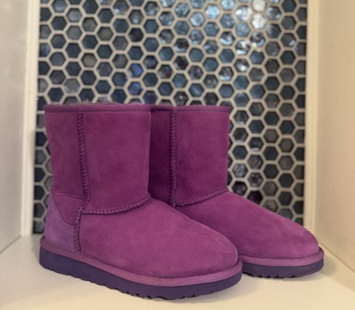 Ugg classic short boots - ii,