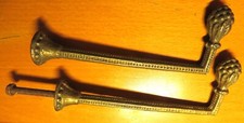 GONDS d'EMBRASSE BRONZE doré ornés POMME de PIN  Longueur: 1150 mm 1 PAIRE