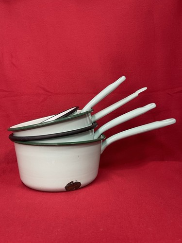 Casseroles anciennes en - 4,