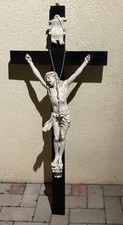 Important Christ en croix en plâtre et bois 110 x 48 cm - 19 eme siècle 