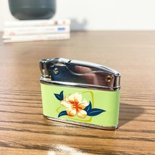 Briquet Vintage Sunflower Années 70 – Décor Floral Émaillé Chine