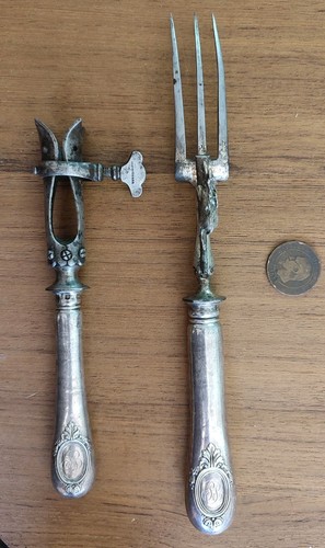 Couvert argent massif pince - , et