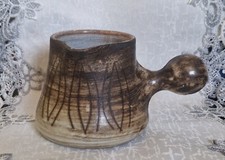 Pichet en céramique. L’