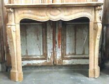 cheminée en marbre pompadour en marbre jaune, jambages galbés . XIX siècle .