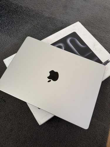 Macbook pro 512 - m3,