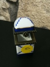 Boite à Thé , style de St-Petersbourg XIXe porcelaine estampillé "PORCELAIN ART"