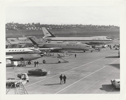 Presentation boeing 727 747 - boeing,
