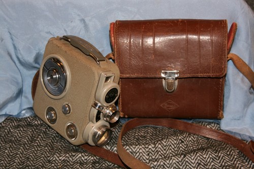 Ancienne camera mécanique - ancienne,