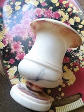 Vase En Albatre Nervuré Rose