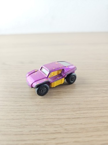 Ancienne voiture miniature