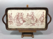 Ancien PLATEAU DE SERVICE Vintage en vannerie et broderie DÉCOR AUX ALSACIENNES