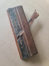 18 - Rabot manuel en bois -