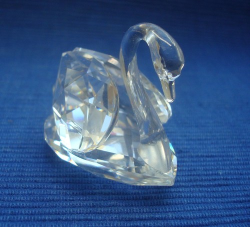 B30 figurine cristal - cristal, taillé