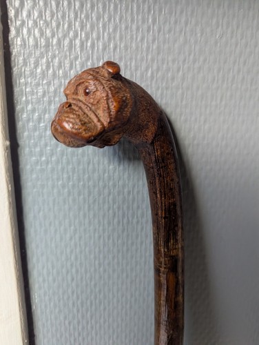 Canne ancienne sculptée