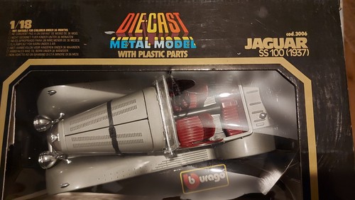 Voiture burago dans - 1/18, sa