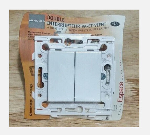 Arnould espace lumière - espace, double