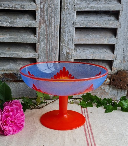 Ancienne coupe fruits sur - coupe, a