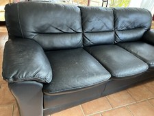 CANAPE 3 PLACES FACON CUIR Long: 2,05 m Prof: de l'assise 0,55 m larg  : 0,80m