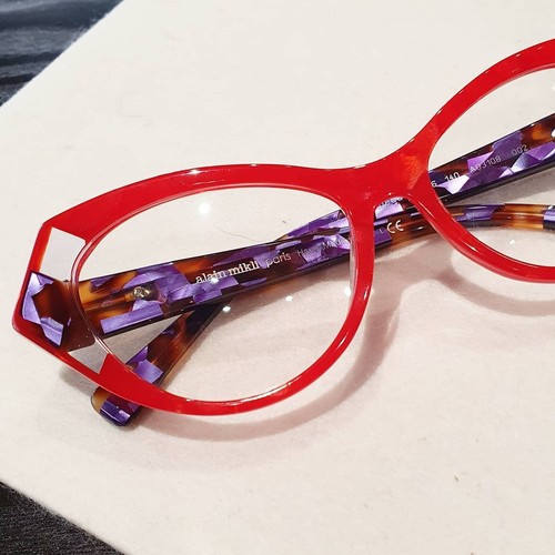 370 lunettes vue rouge - 370€,
