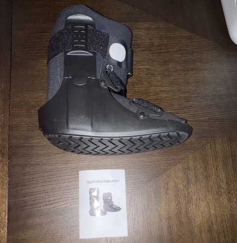 Adjustable black walking boot - black,
