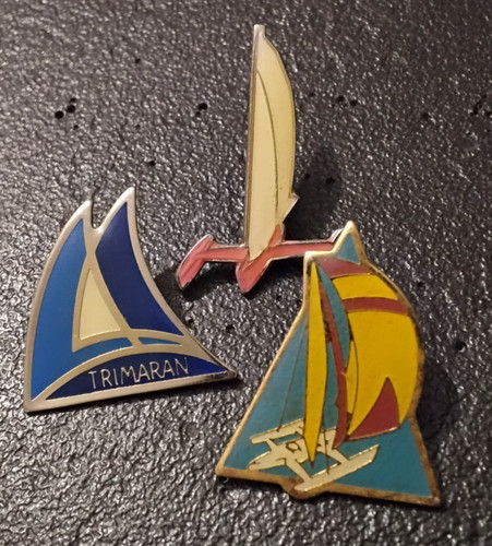 Pin lot 3 voiliers - de,
