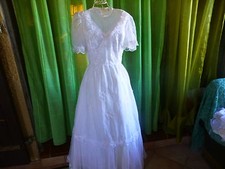 Des années 60 = T36 jolie robe de mariée le charme du vintage T B état