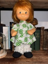 Ancienne poupée en feutre