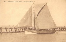 CPA 14 TROUVILLE / BARQUE DE PECHE