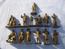 Lot 12 figurines Mokarex doré