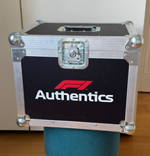 Caisse de transport casque F1 Authentics Swan Flight helmet case motorsport