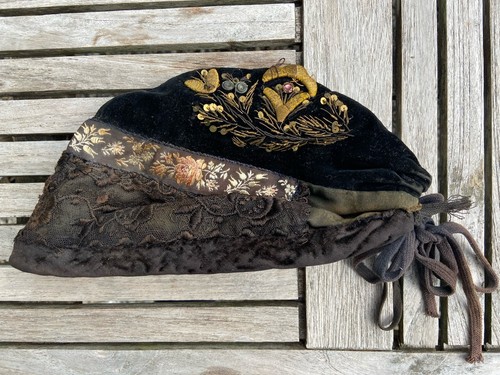 Ancien authentique bonnet - &,