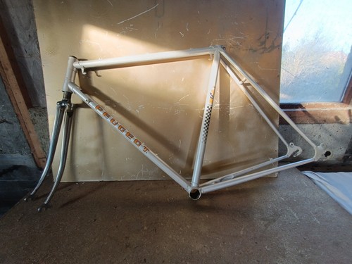 Cadre acier peugeot record - cadre,