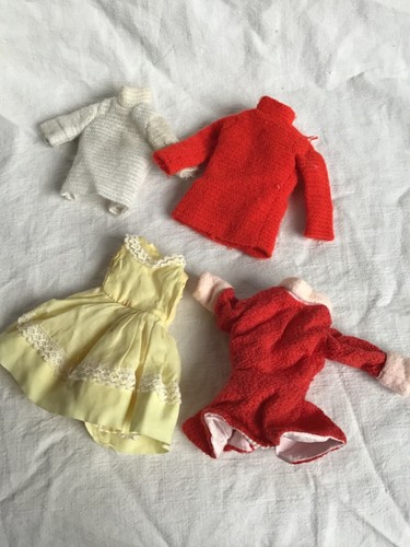 Lot vetements poupee - vetements,