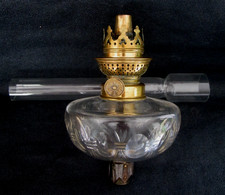 2 lampes à pétrole toupies de piano BACCARAT réservoir cristal gravé ART NOUVEAU