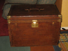 Ancienne malle à chapeau