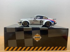 EXOTO RACING LEGENDS PORSCHE 911/934 RSR #61 BRUMOS BOITE + SURBOITE AR D10