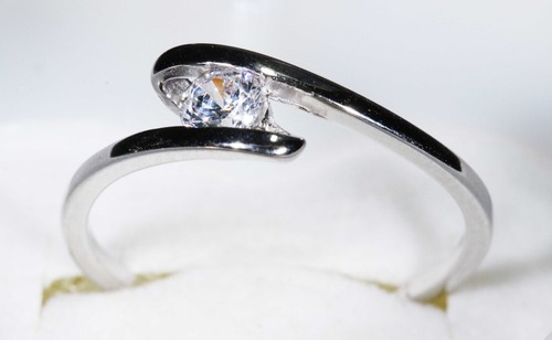 Bague en argent - ---,