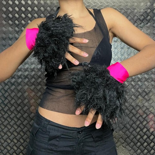 Black pink faux fur - &,