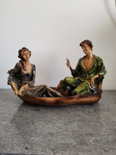 Statuette En Resine De Couple
