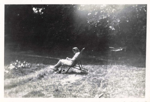 Ancienne photographie jeune - ancienne,