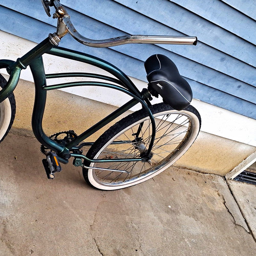 Green 26in cruiser bike - 26in,