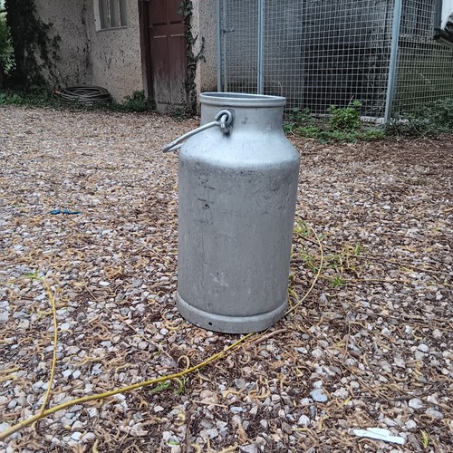 Ancien grand pot - lait, de