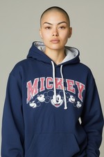 Walt Disney Designs Pull à