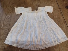 ROBE/CHEMISE DE BÉBÉ