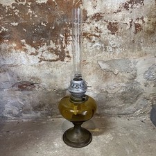 Lampe à pétrole ancienne –