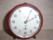 Ancien Réveil Jaz en métal rouge -- Mécanique -- Collection