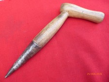 Plantoir ancien en bois et fer